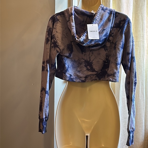 Forever 21 Navy Cropped Hoodie - Picture 2 of 4